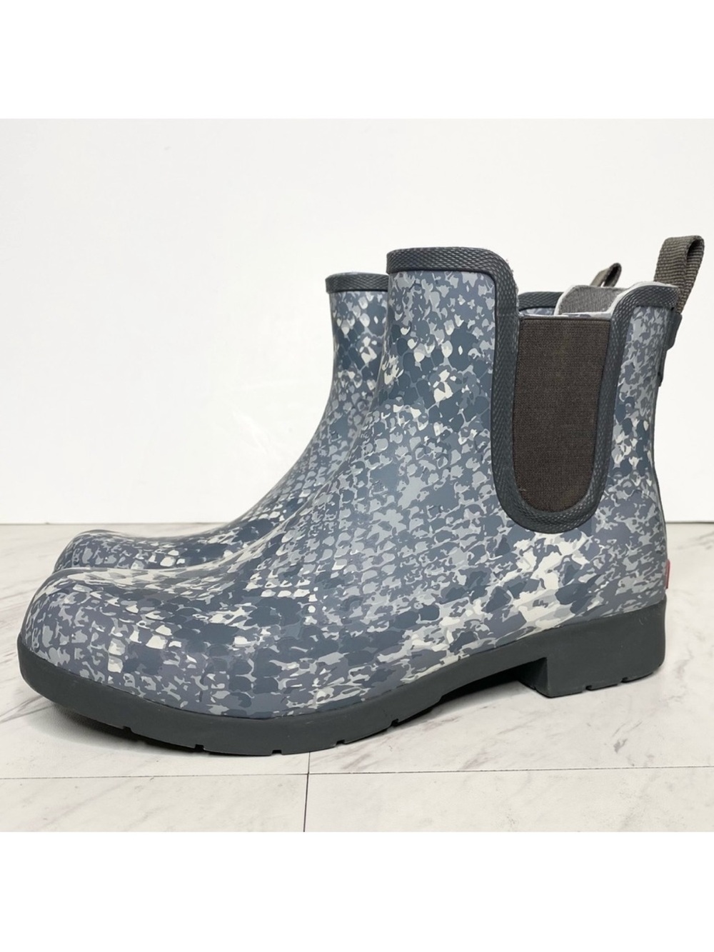 Chooka Eastlake Gray Snake Print Ankle Chelsea Rain Boot 8